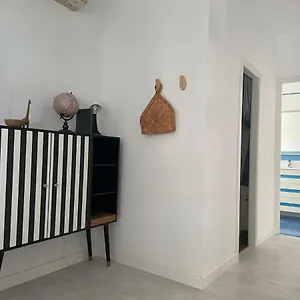apartamento-de-diseno-en-la-playa.hotelsinnerja.org/